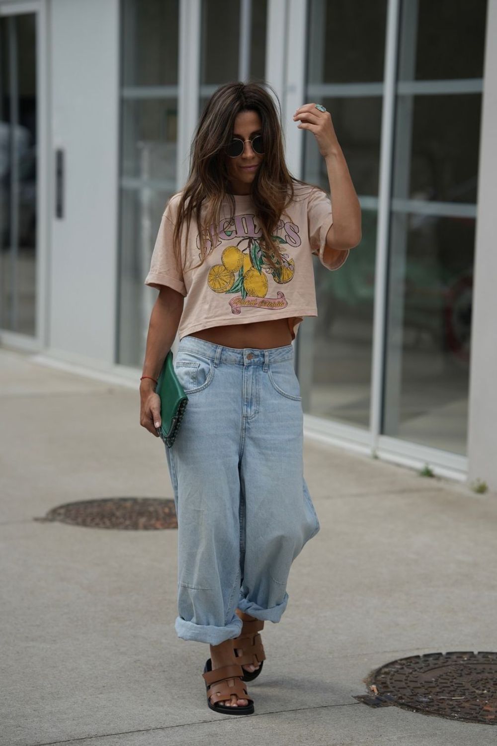 baggy jeans and T shirt