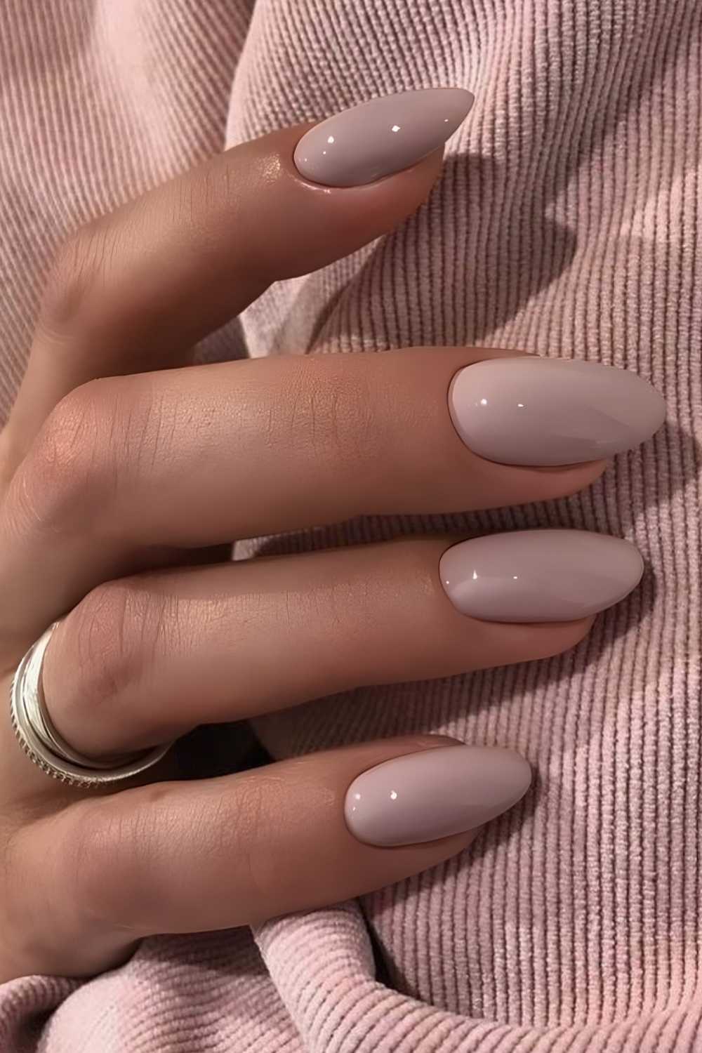 Classy dusty rose manicure