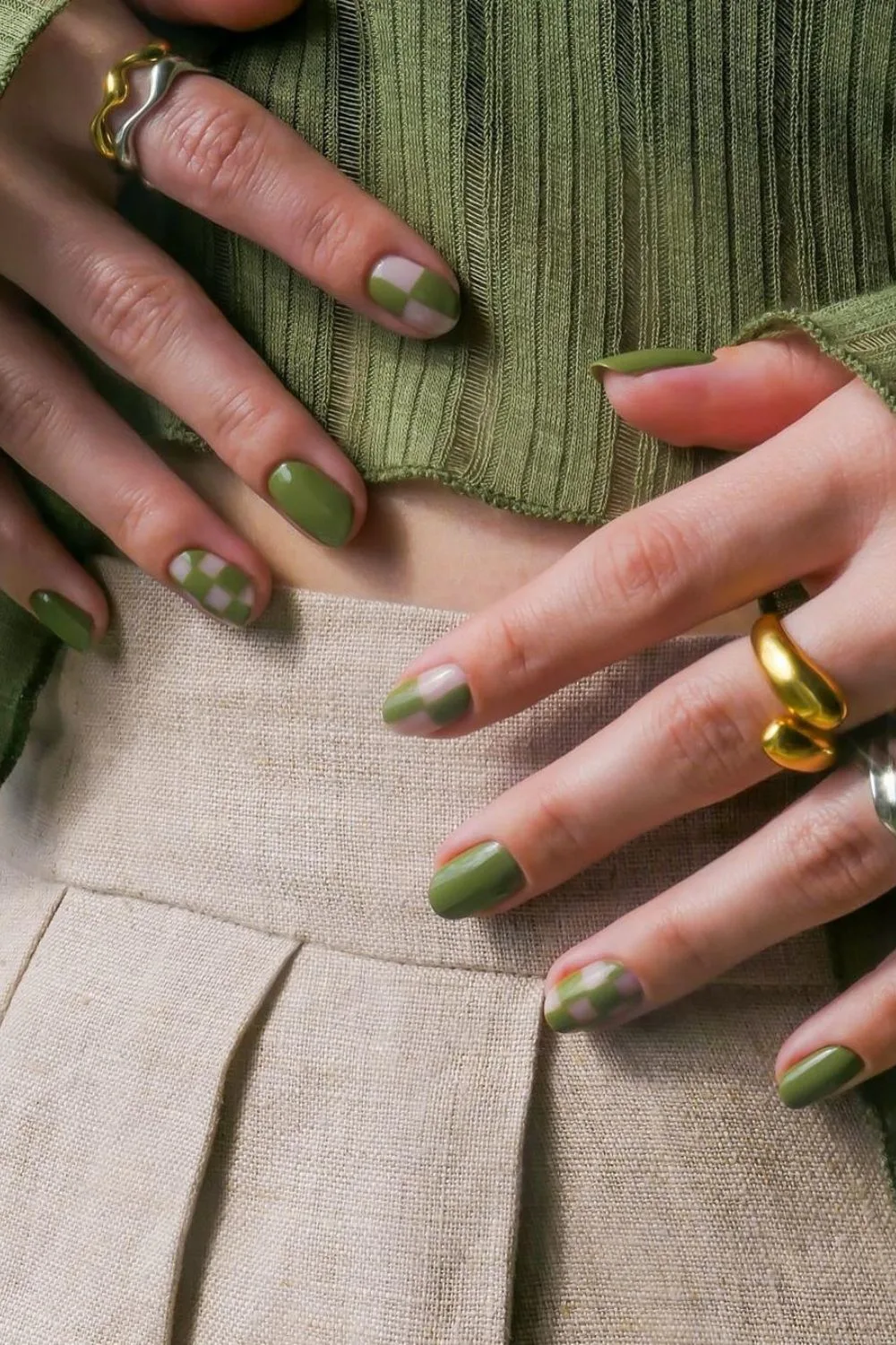 Mix and match olive green nails