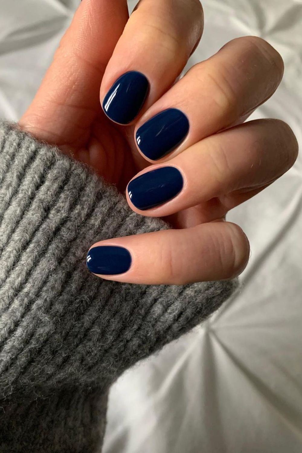 Navy blue fall nails