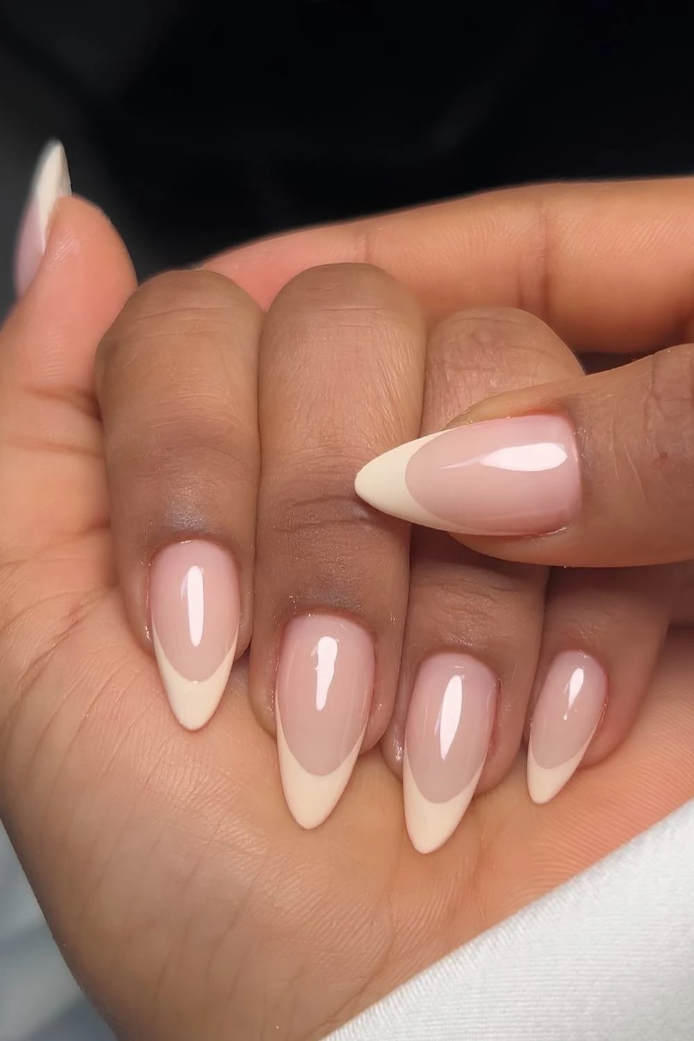 Neutral and glossy French manicure