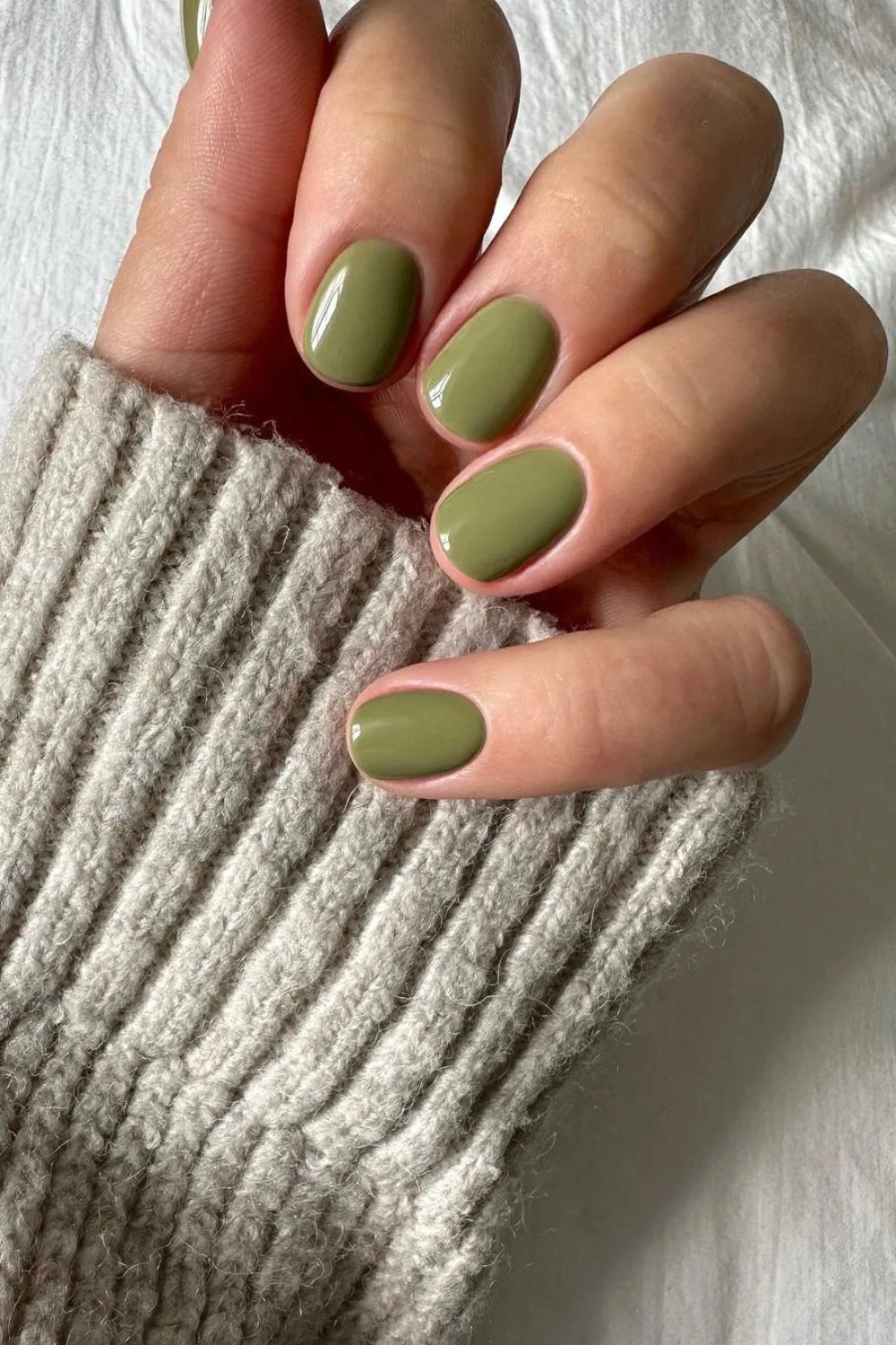 Olive green autumn nails