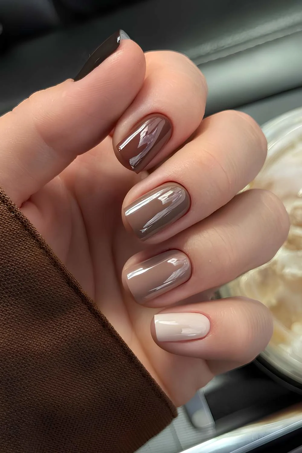 Short brown fall nails