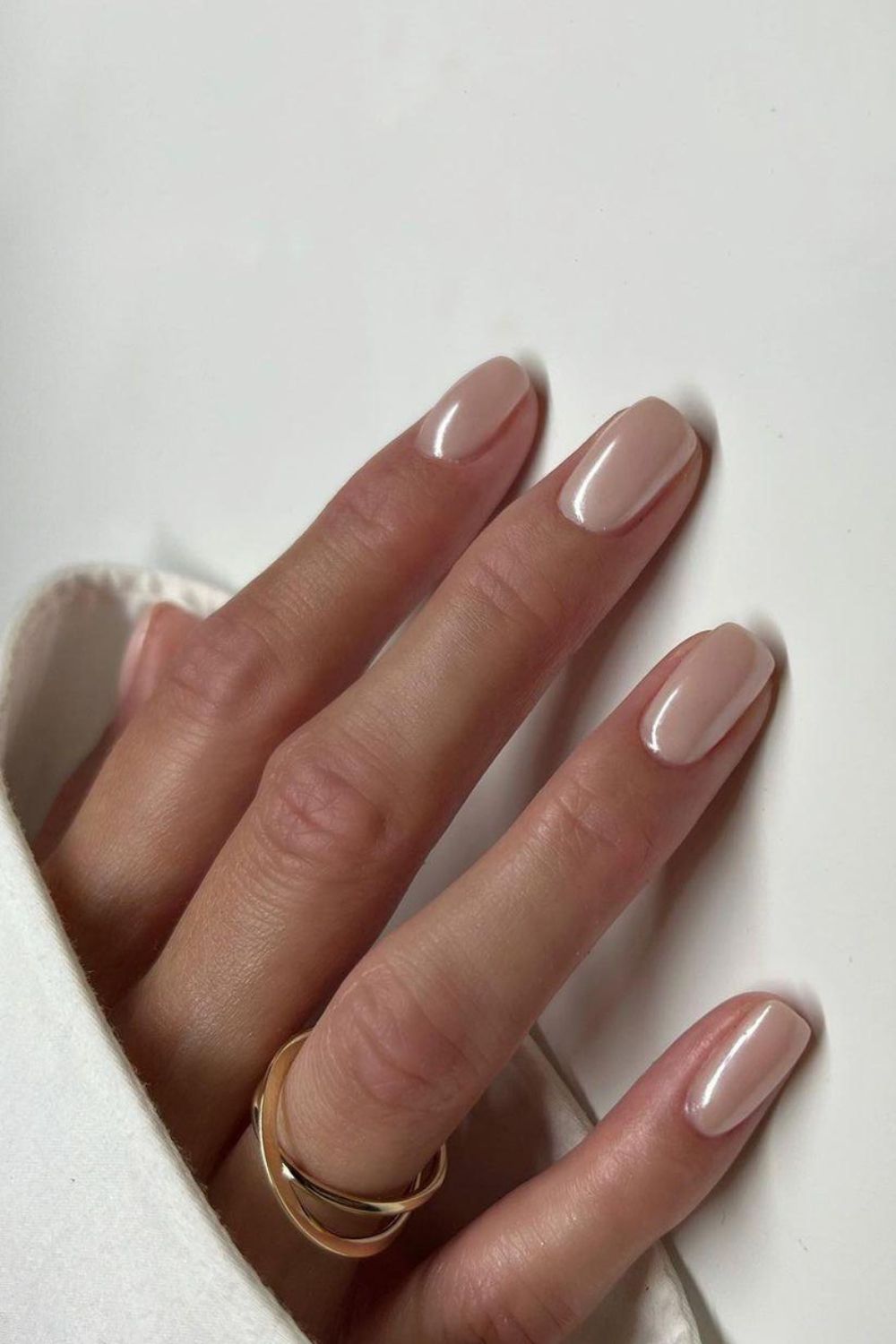 Short neutral chrome nails