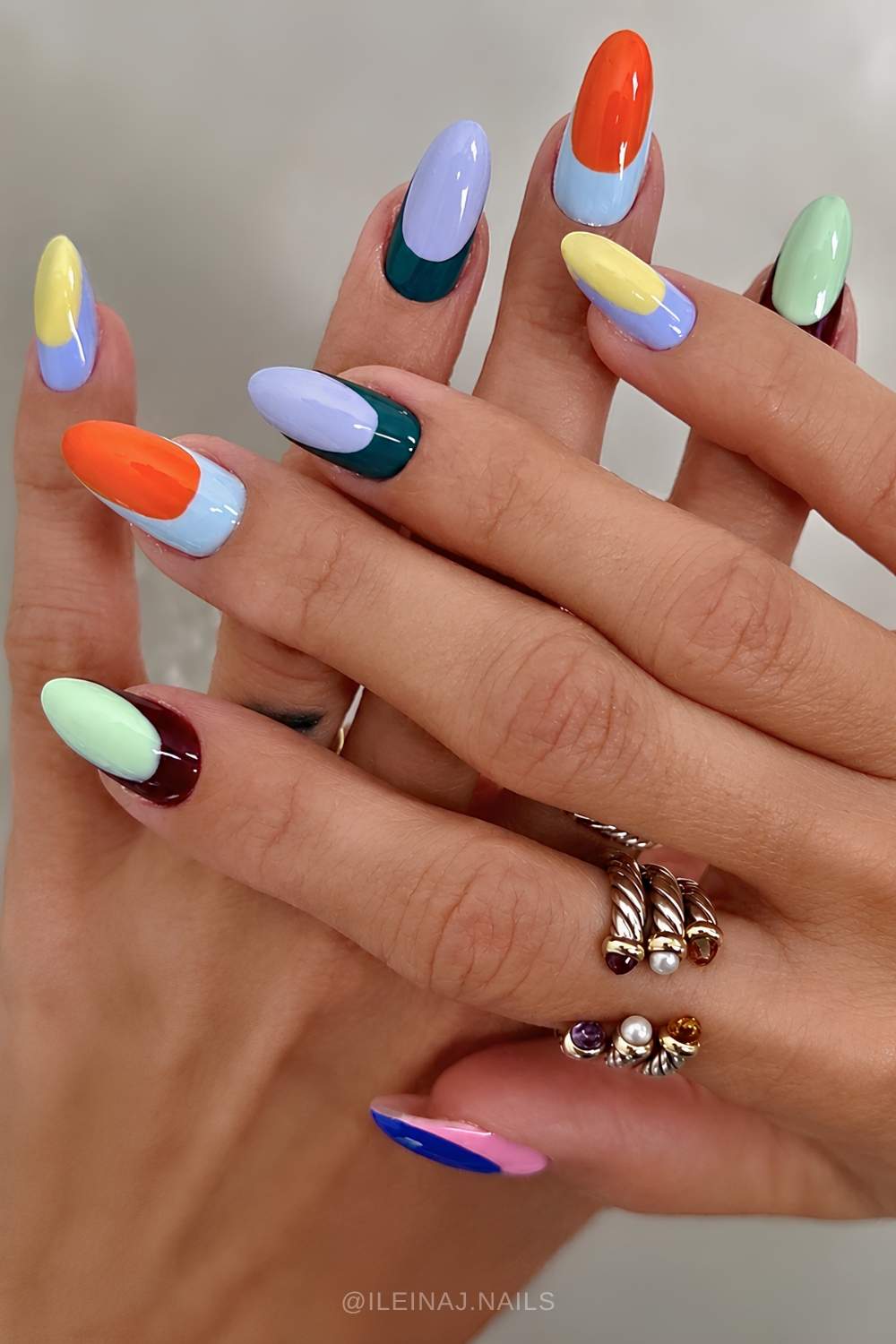 Two tone colorblocked mani
