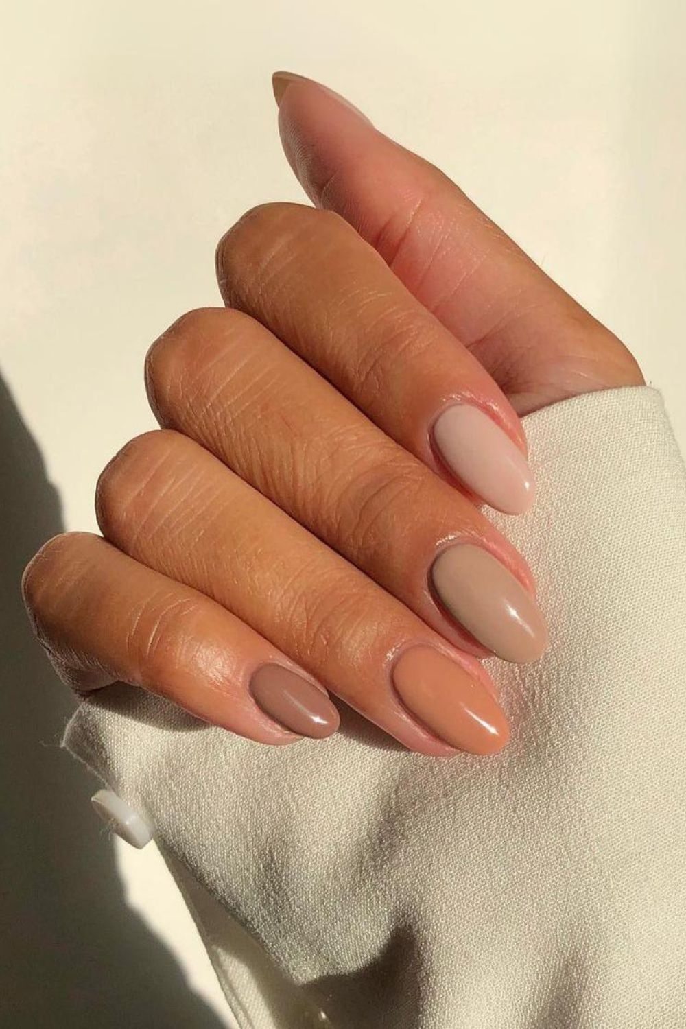 earthy nude gradient nails