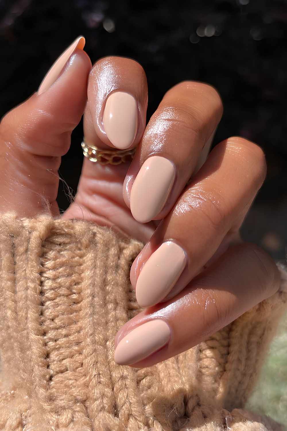 Beige fall manicure