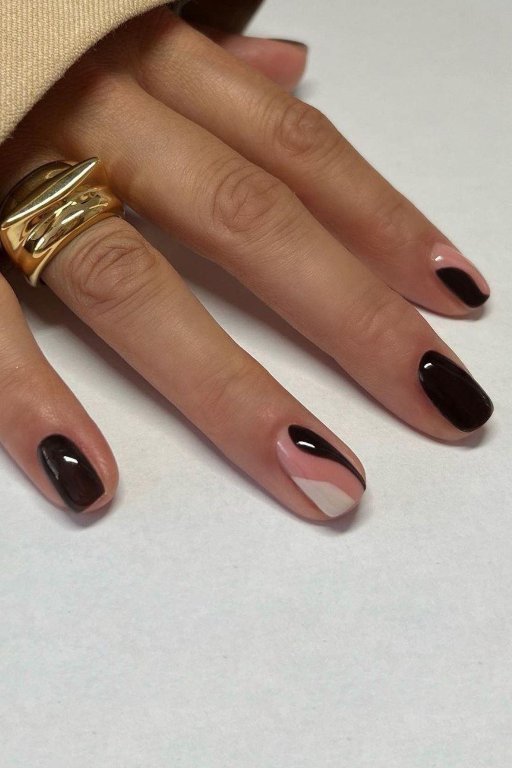 Black nails with light gray accent