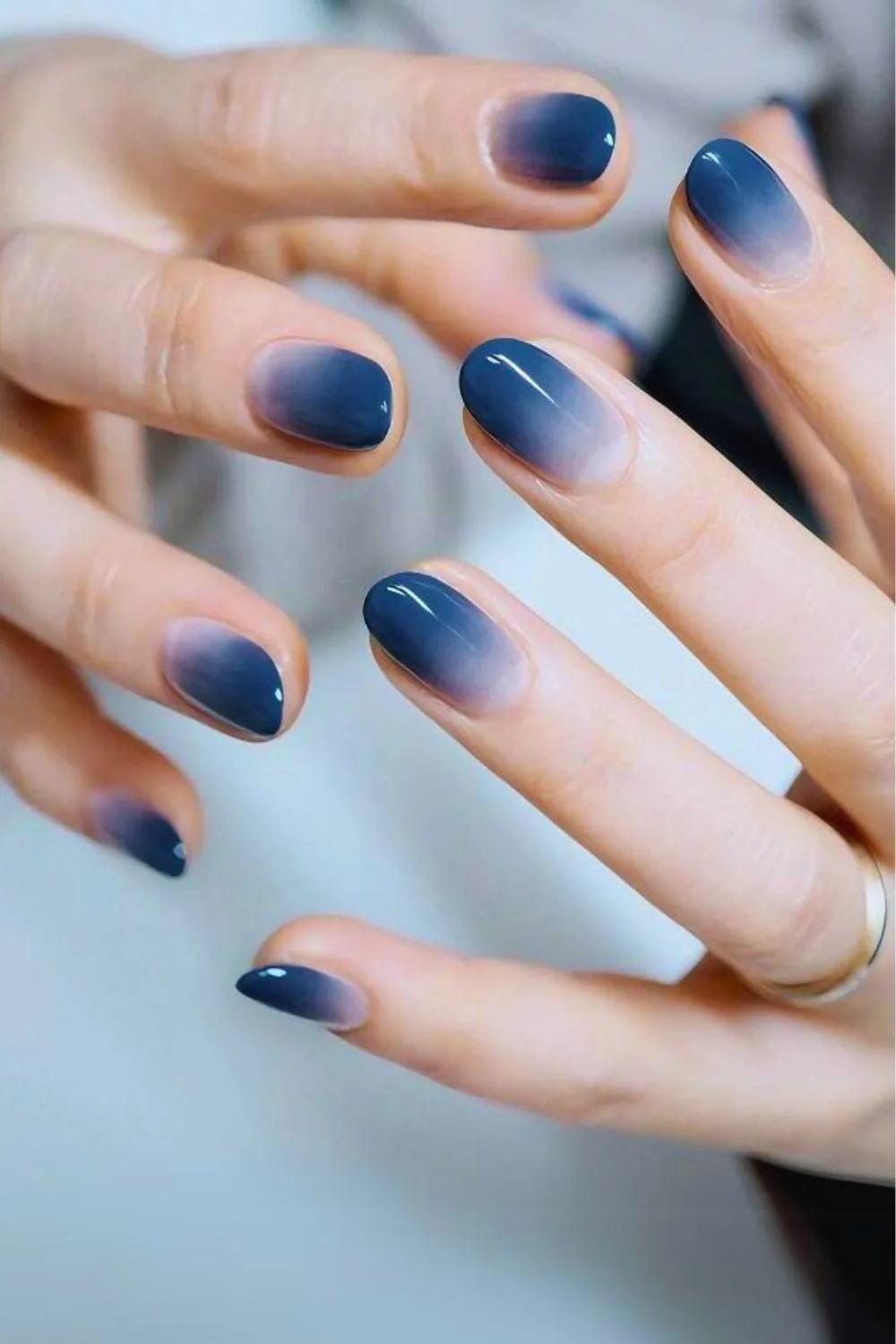 Navy blue ombre nails