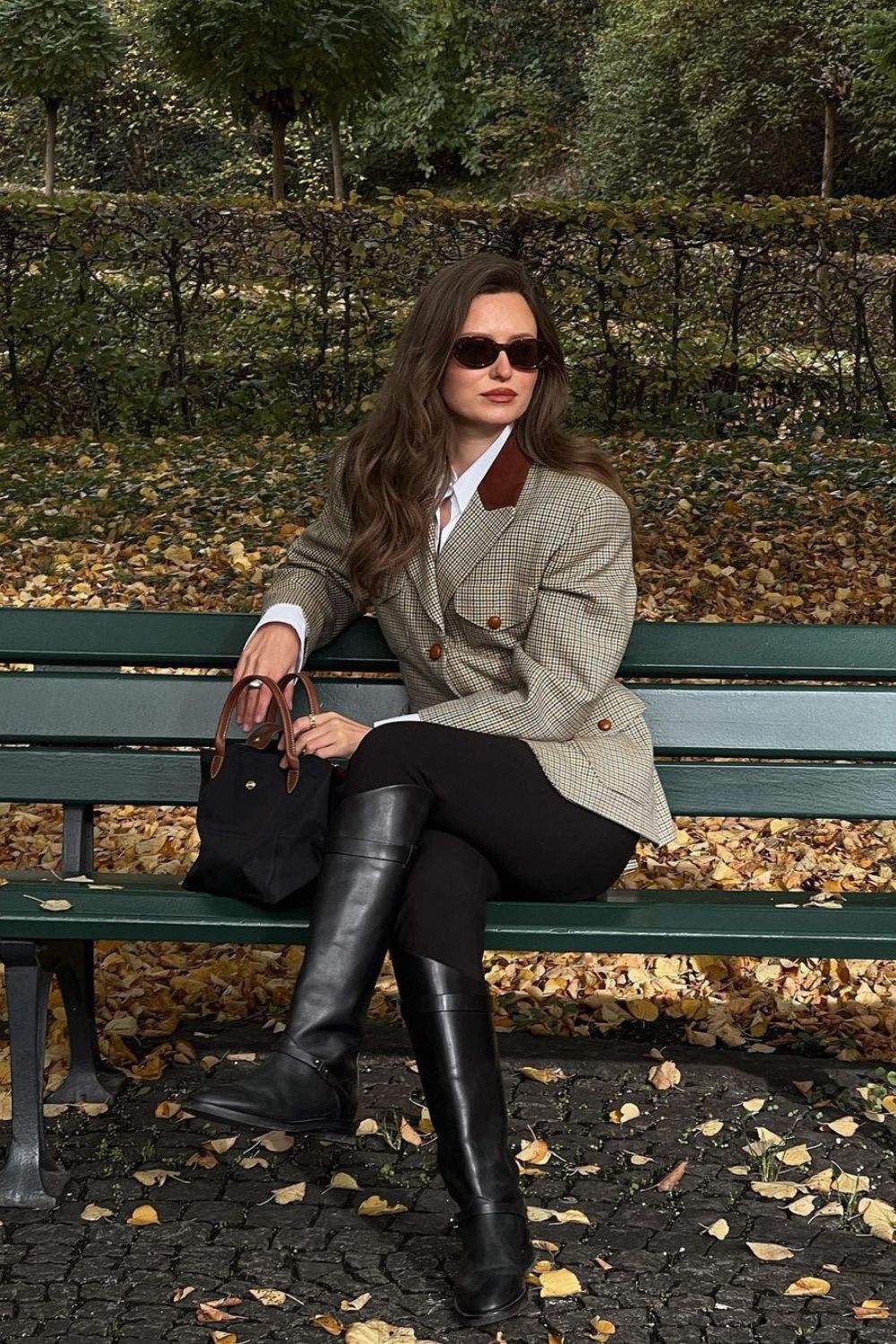 Plaid blazer with brown collar and black boots