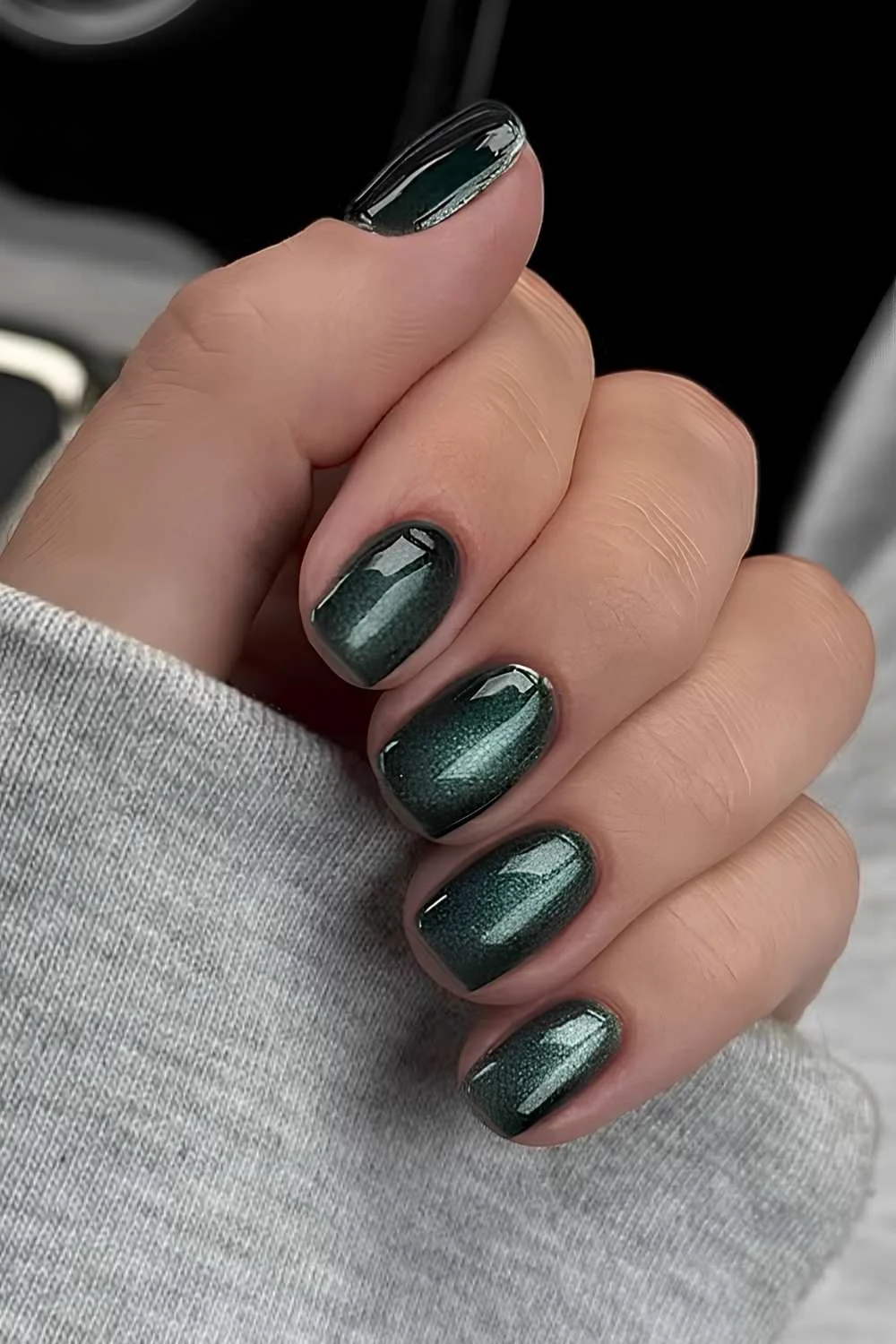 https://thepinkissue.com/wp-content/uploads/2024/09/Short-green-cat-eye-manicure.jpg.webp?utm_source=chatgpt.com