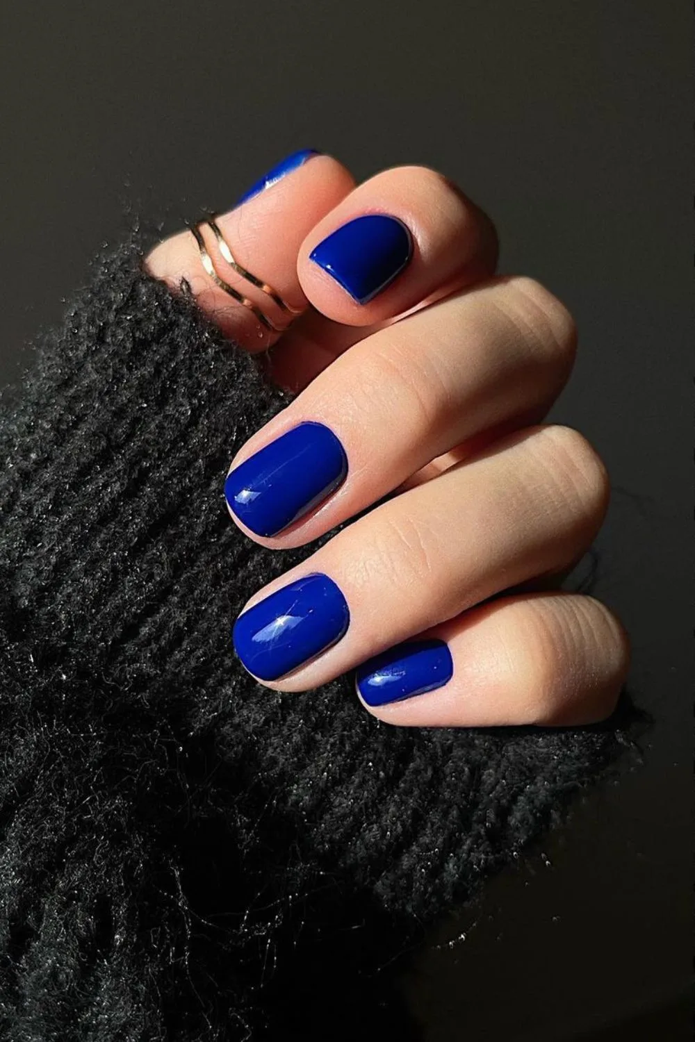 Solid royal blue nails