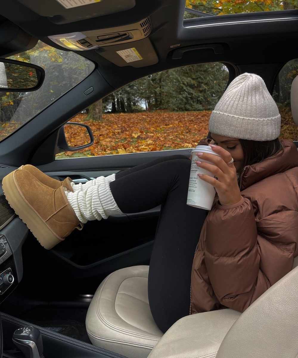brown puffer jacket with leggings and mini uggs