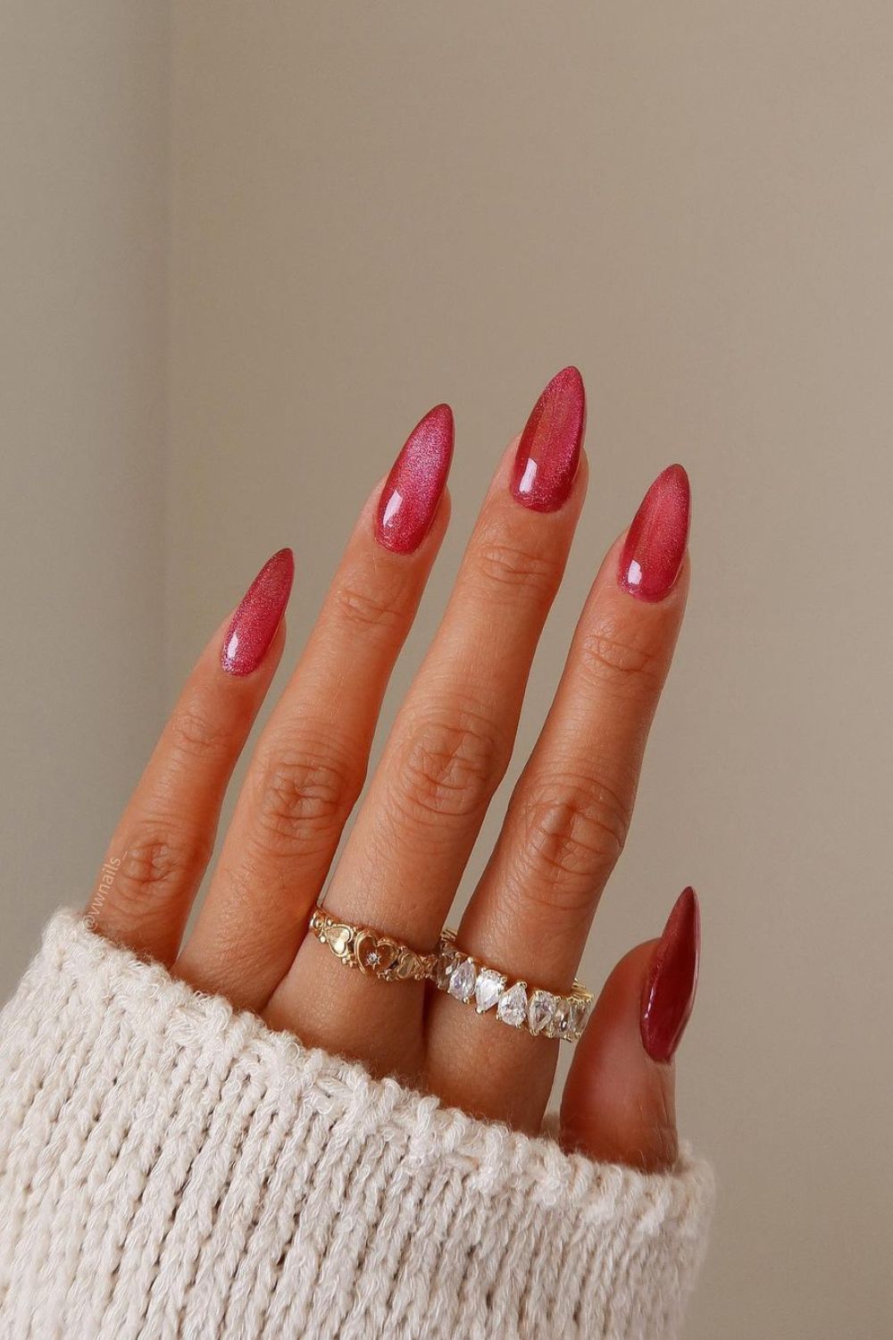 cat eye red nails for fall