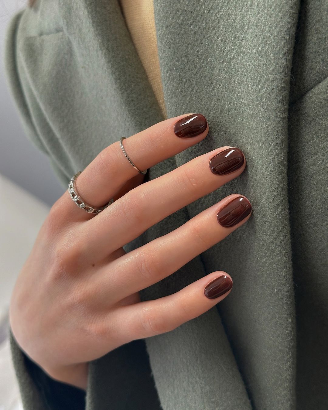 chocolate brown short nails