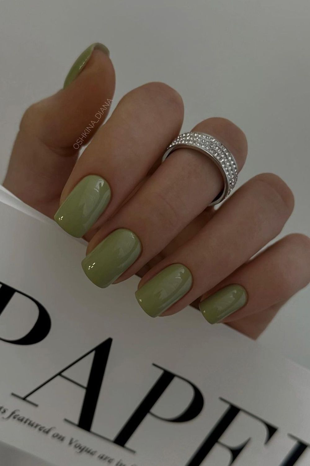 olive green nails