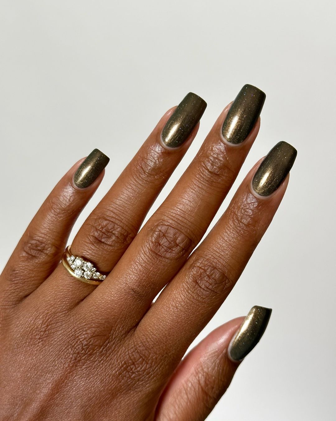 shimmery gold nails