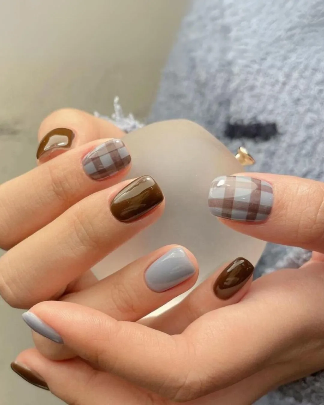 Brown and blue plaid nails