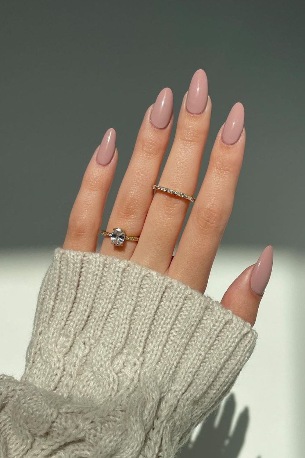 Creamy mauve nails