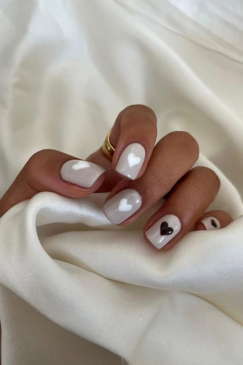 Gray mani with black and white hearts