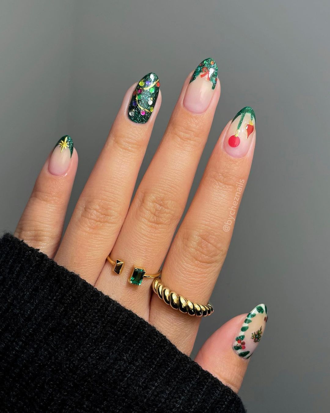 Green nails with Christmas decoration details