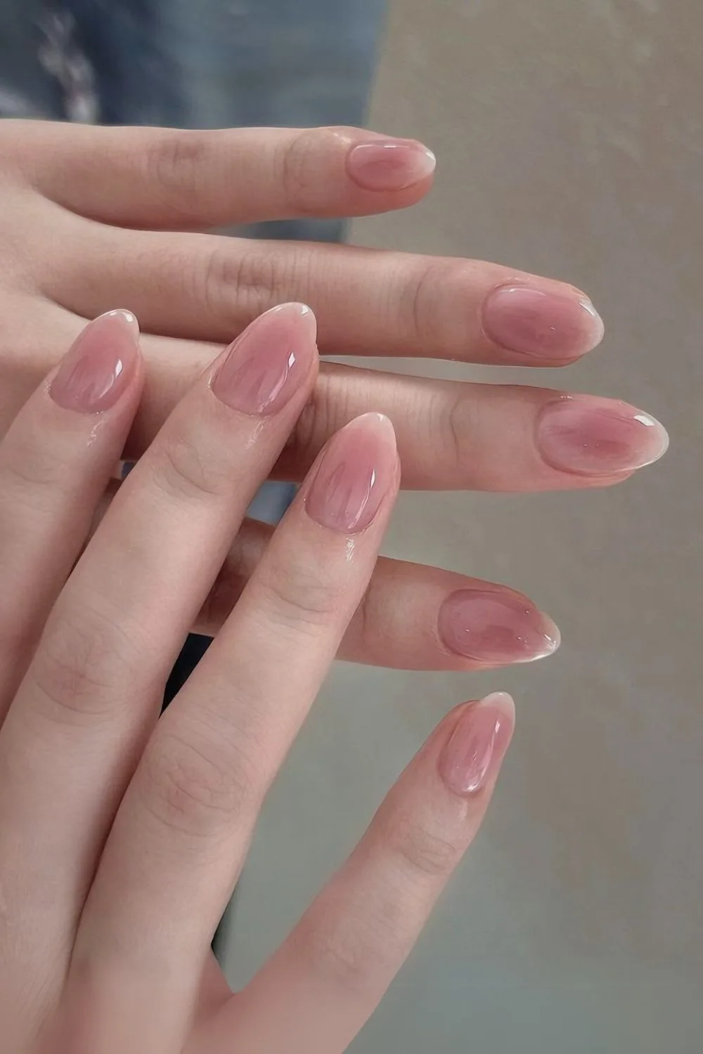 Mauve blush-effect nails