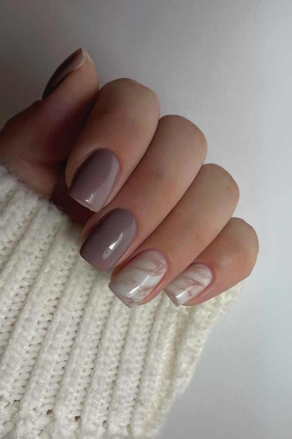 Mauve mani with marble accent nails