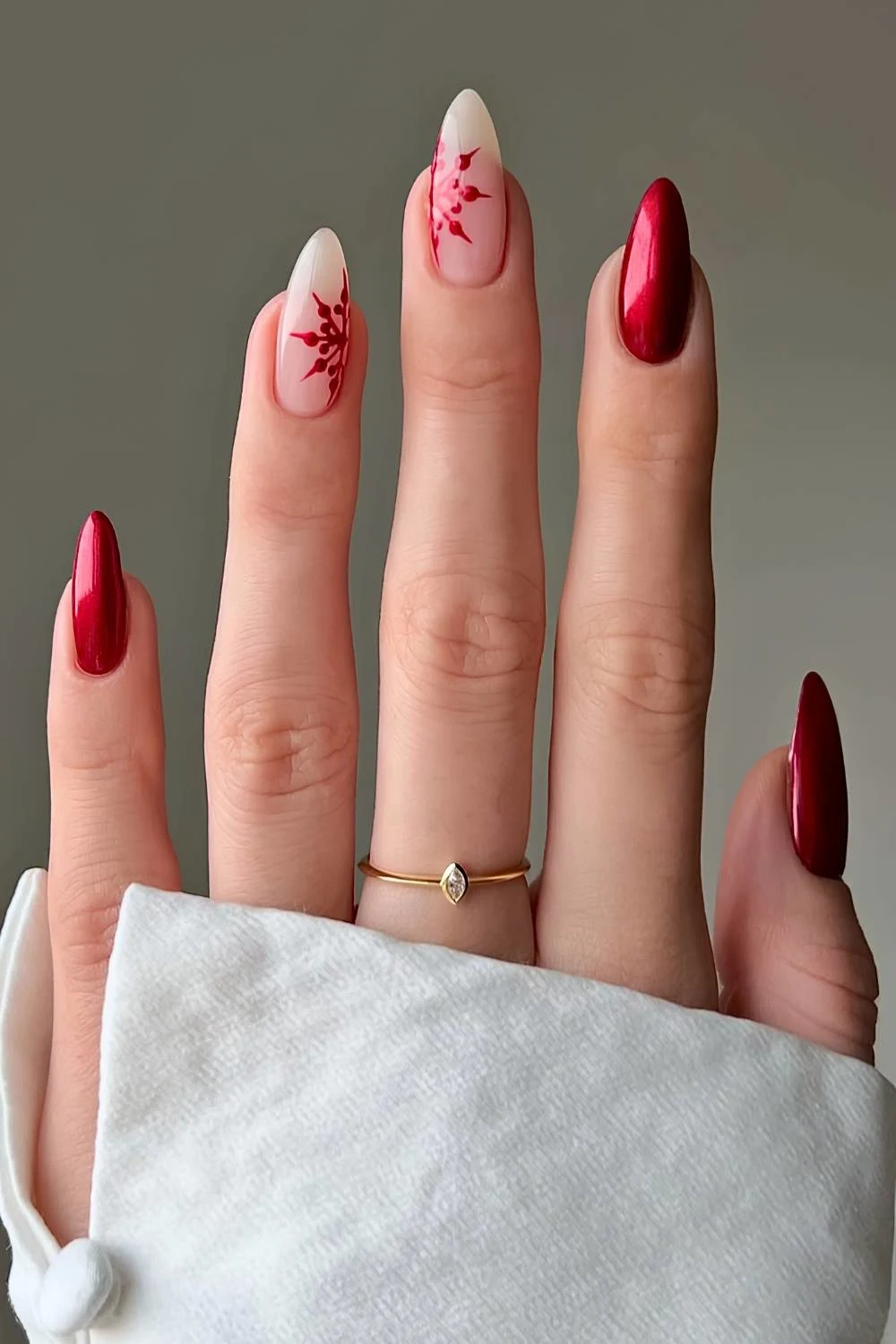 Red Christmas mani with snowflake art