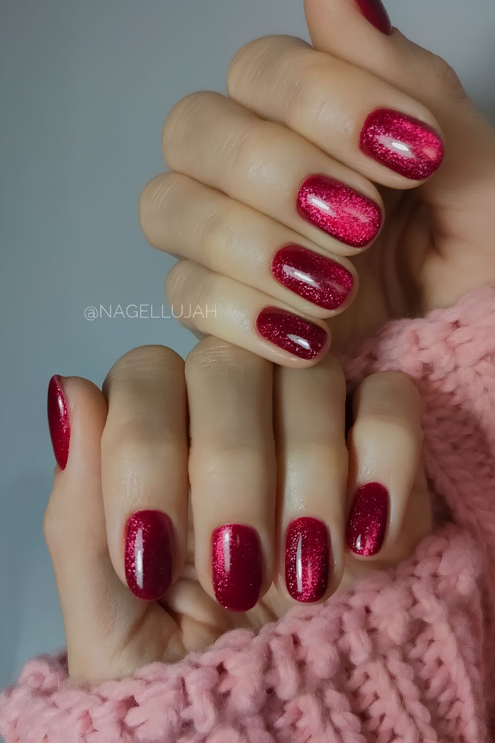 Red velvet-effect mani