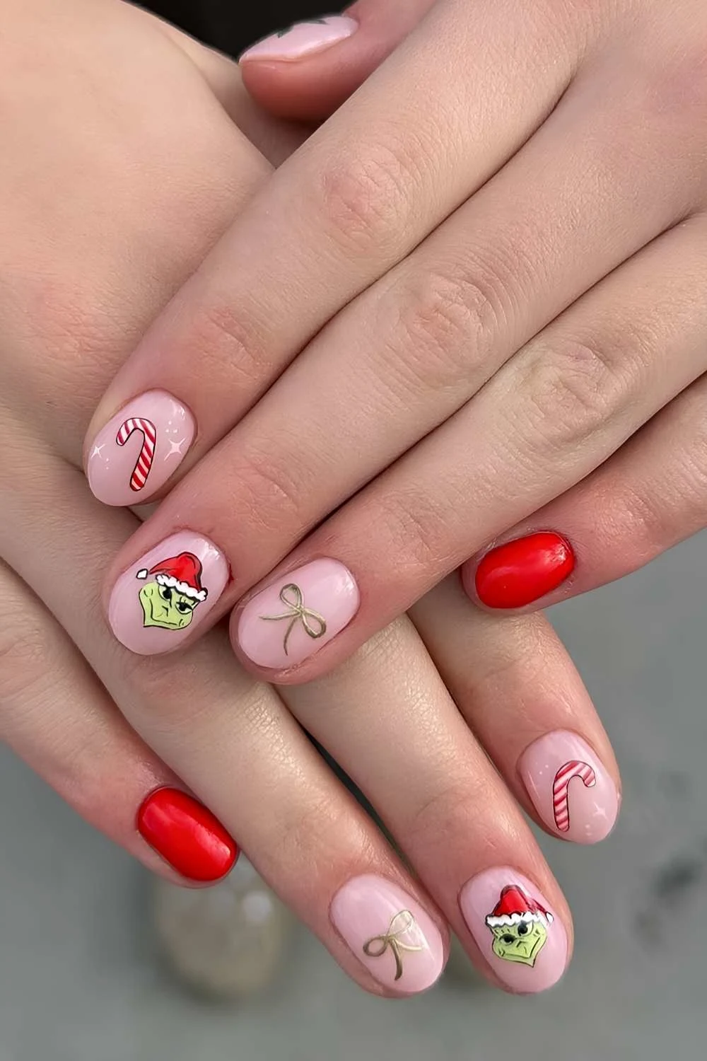 Short red and green Christmas themed nails