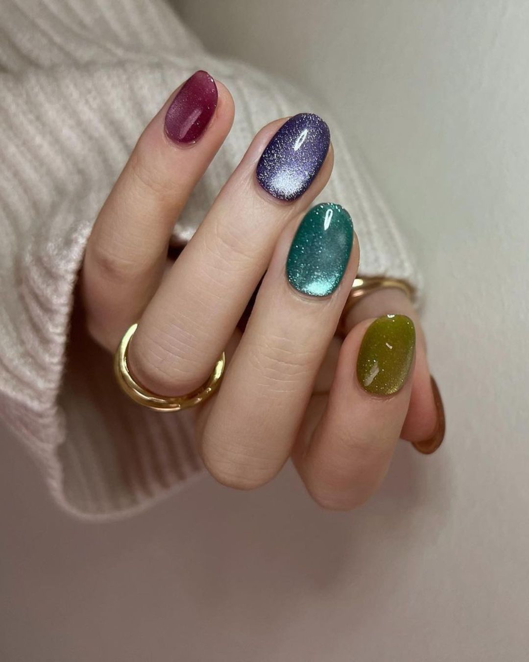 Skittle nails with magnetic glass effect