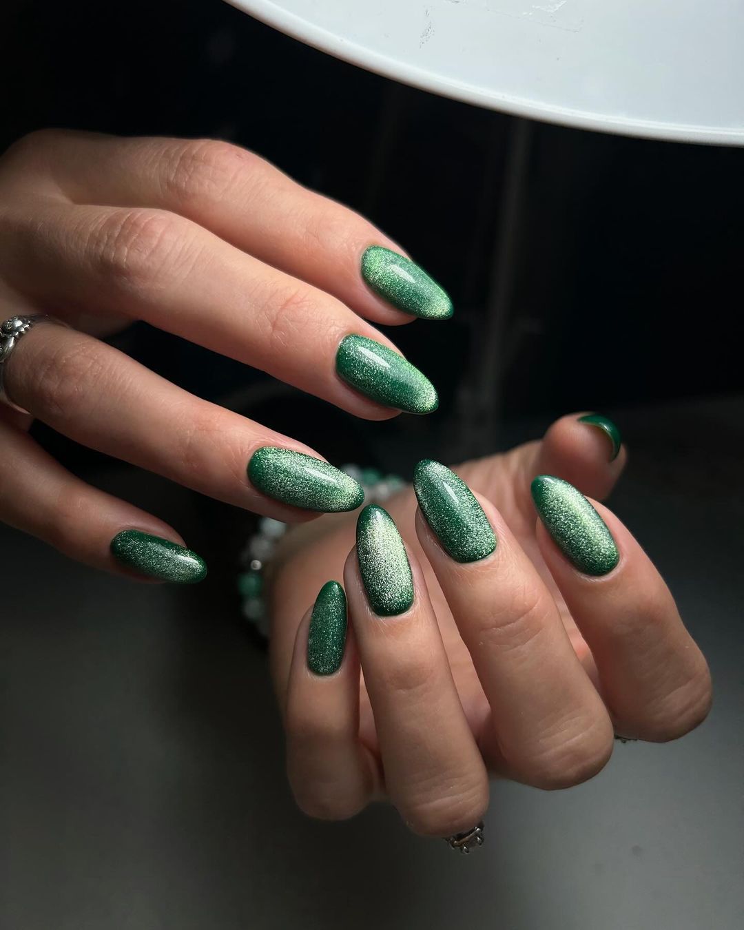 Velvety green nails