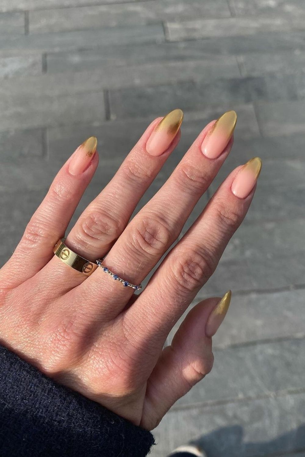 gold ombre nails