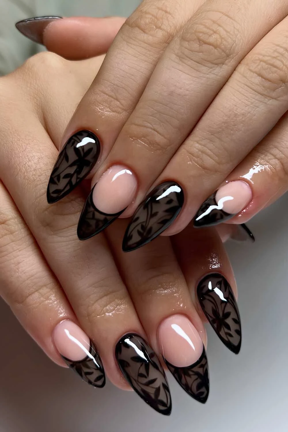 Black nails with lace art