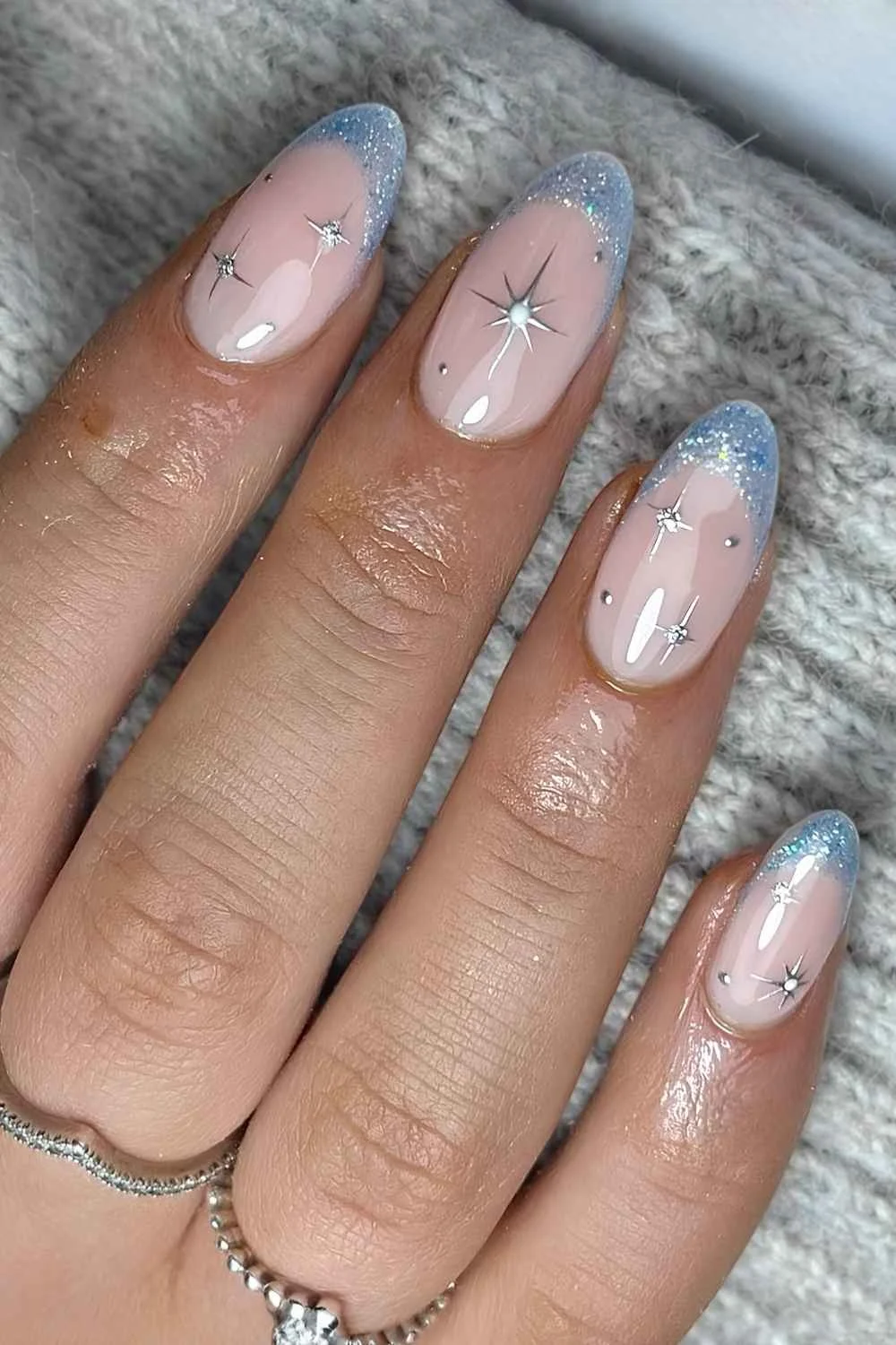 Blue glitter French nails with star art