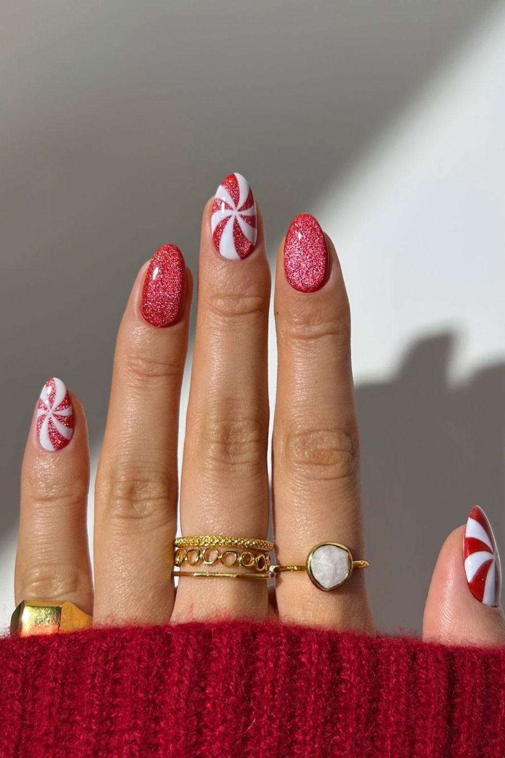 Candy cane glitter nails