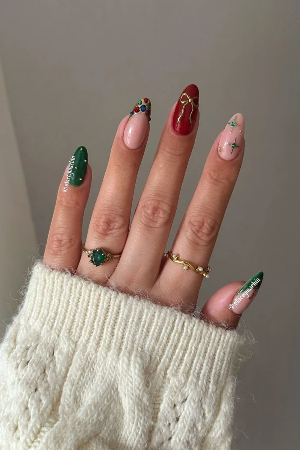 Christmas mix and match nails