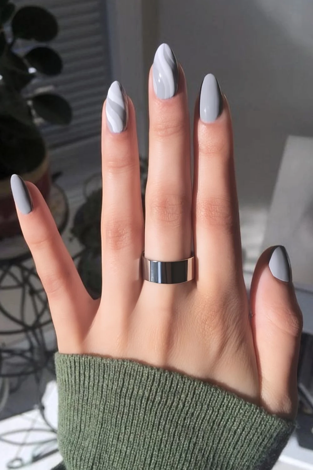 Gray nails with stripe accents