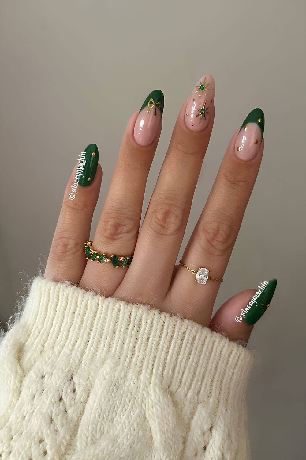 Green coquette mani with gold chrome accents