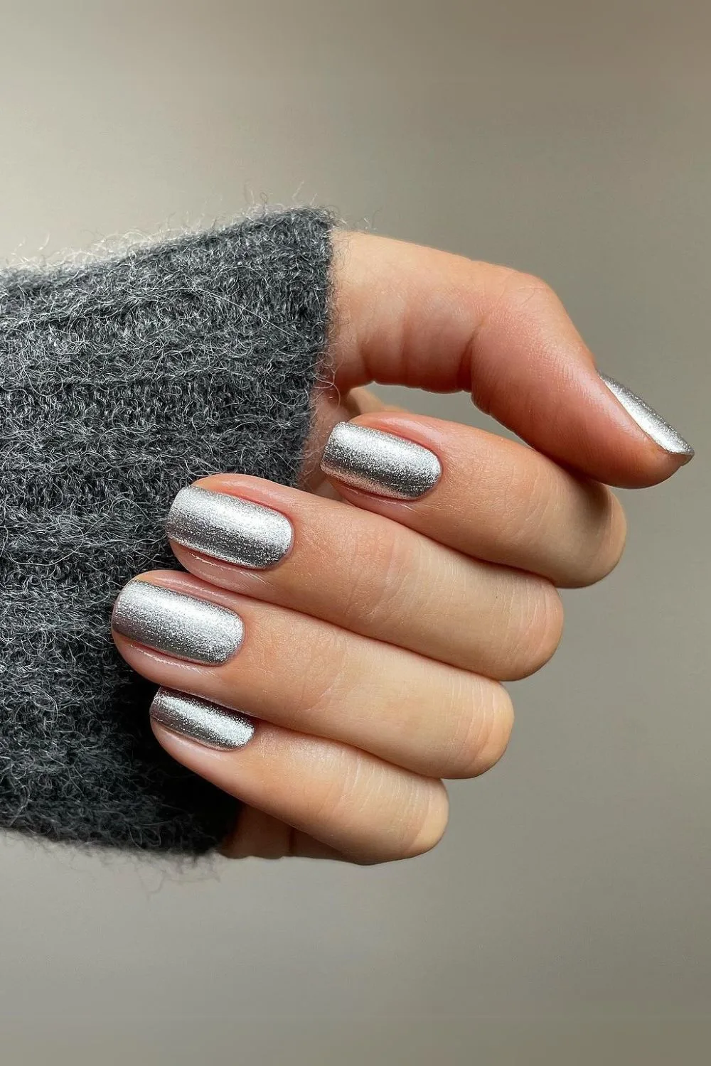 Silver winter nails