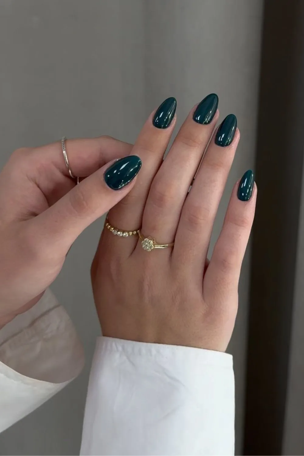 Solid emerald green Manicure