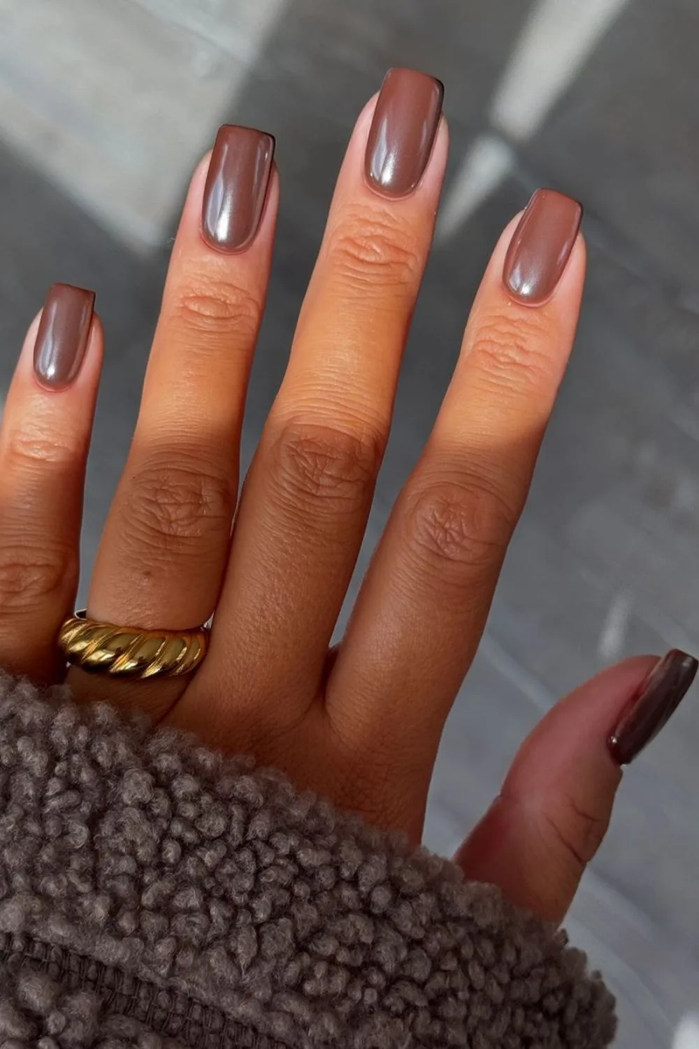 brown chrome nails