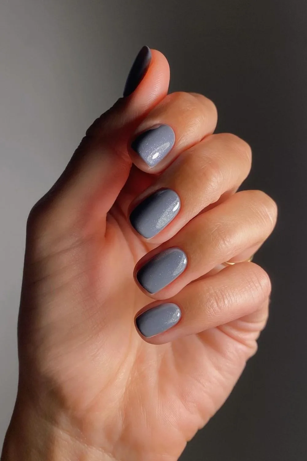 short gray nails with shimmer