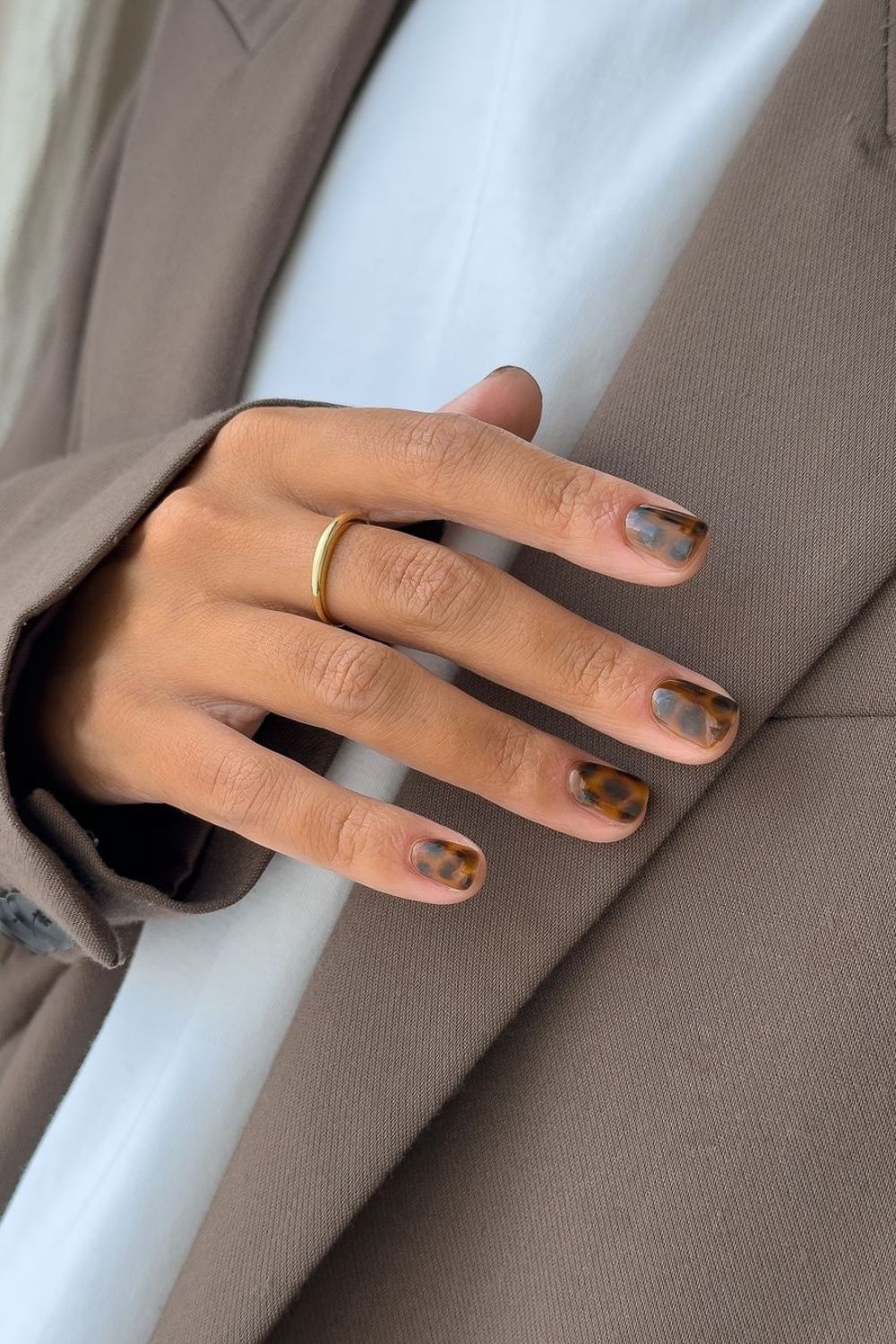 tortoise shell short nails