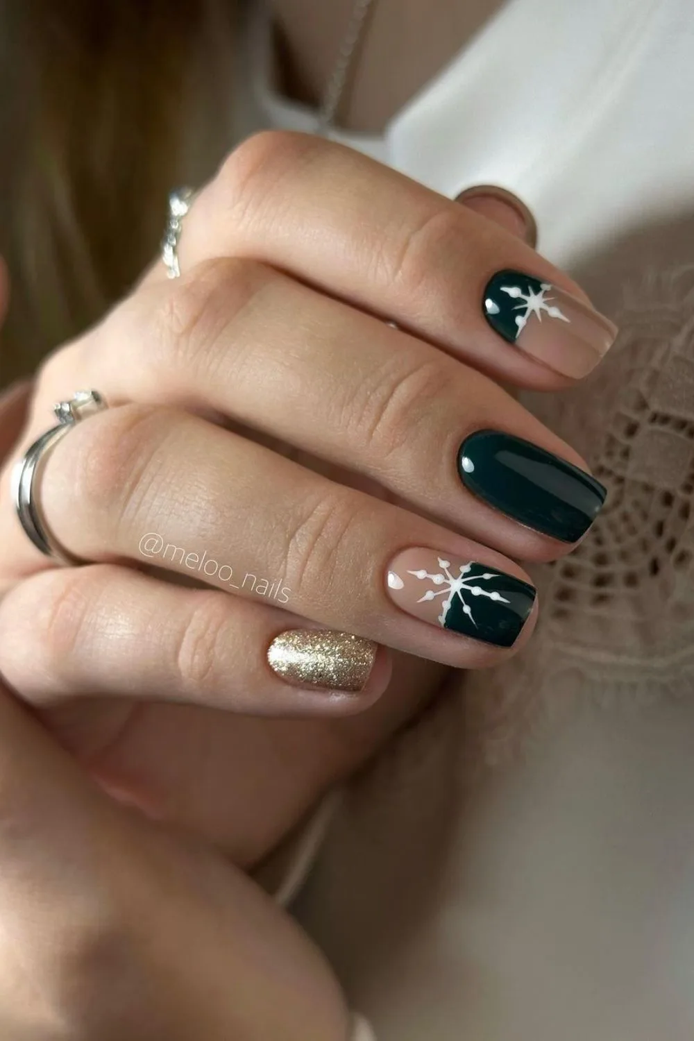 Black and gold Christmas manicure