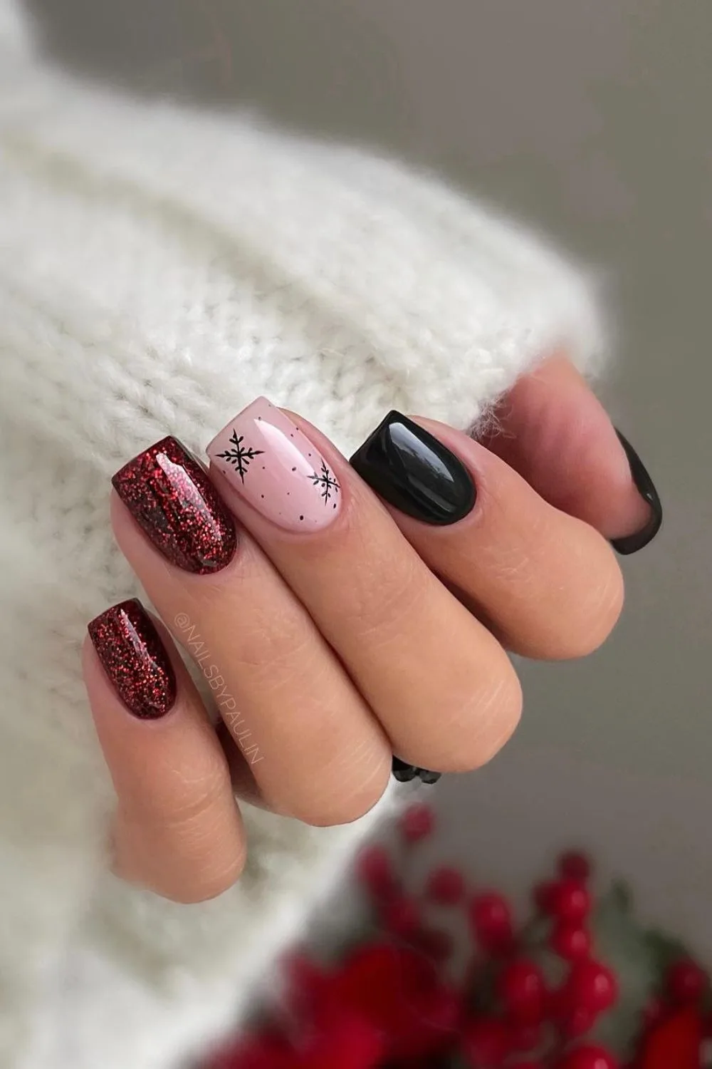 Black and red Christmas nails