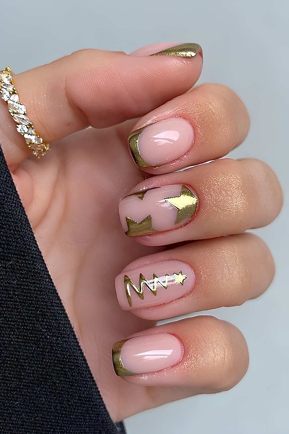 Gold French mani with Christmas tree and star art