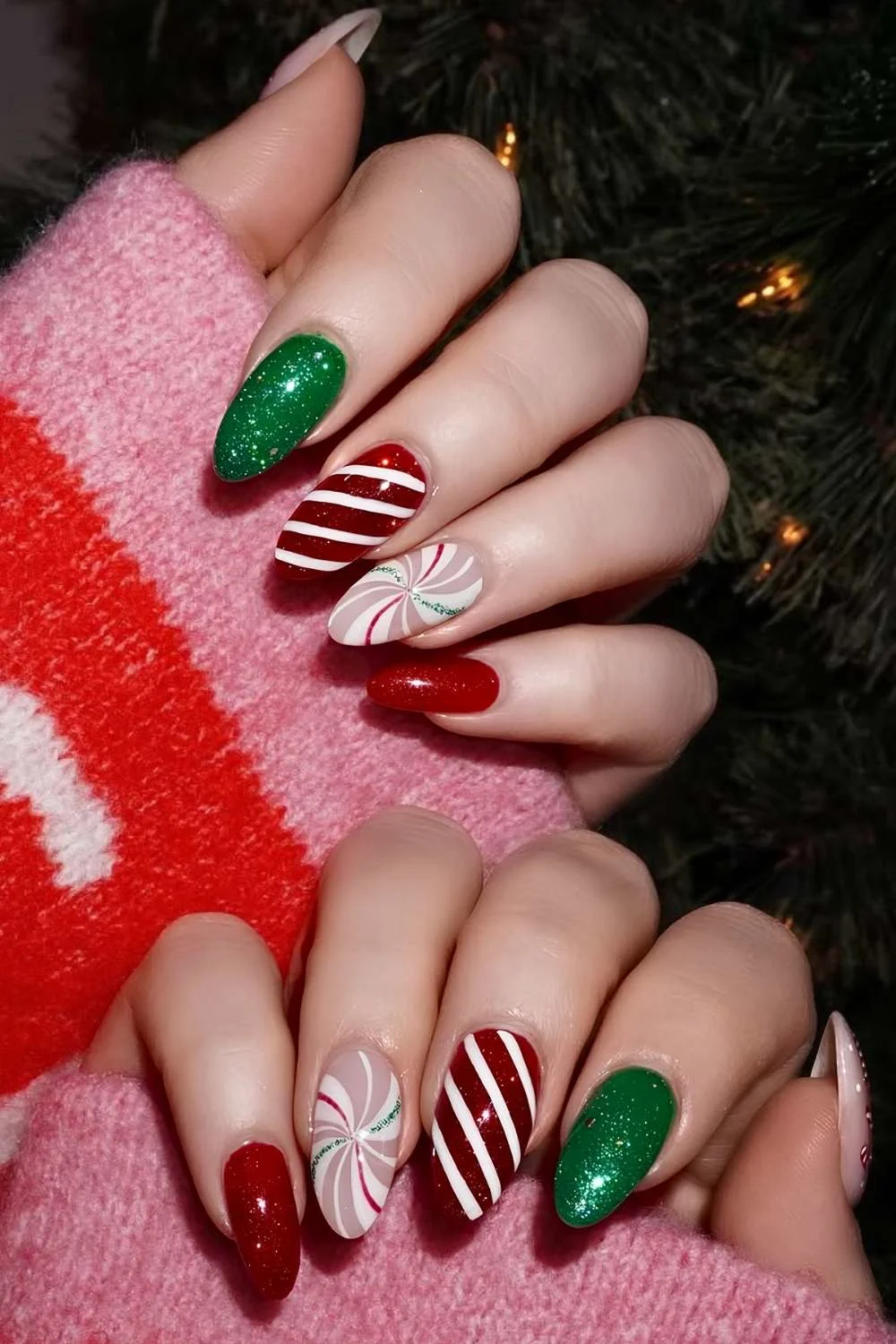 Green and red glitter Christmas manicure