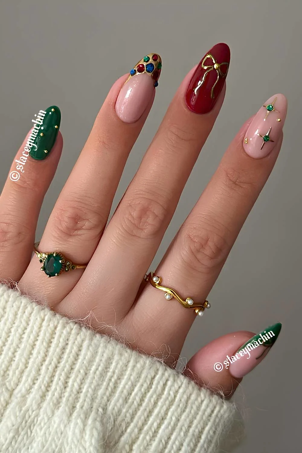Green and red holiday mani with festive art