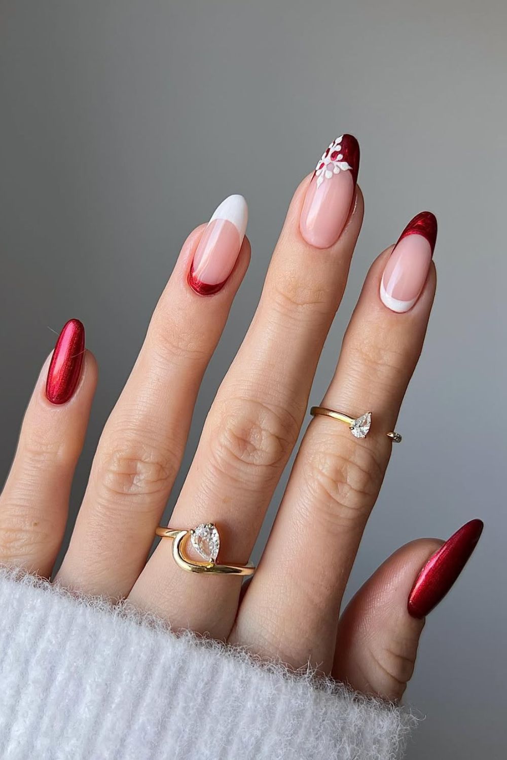 Inverted French tip nails in red and white color